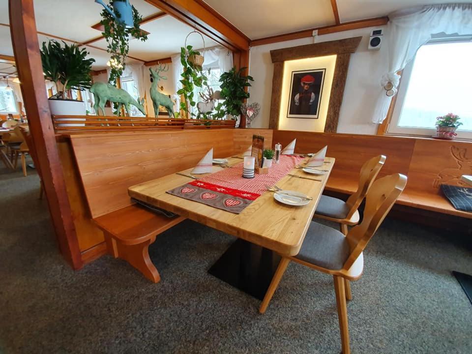 Gasthaus Zum Hirschen フルトヴァンゲン エクステリア 写真